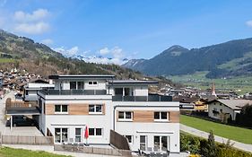 H19 - Modernes Ferienhaus auf 3 Ebenen mit Panorama-Dachterrasse und Sauna - 400m zum Lift Spieljochbahn